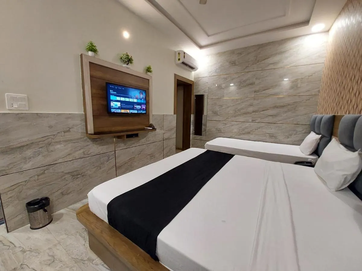 Taj Nice Point Manage By Taj Sunrise Group Agra