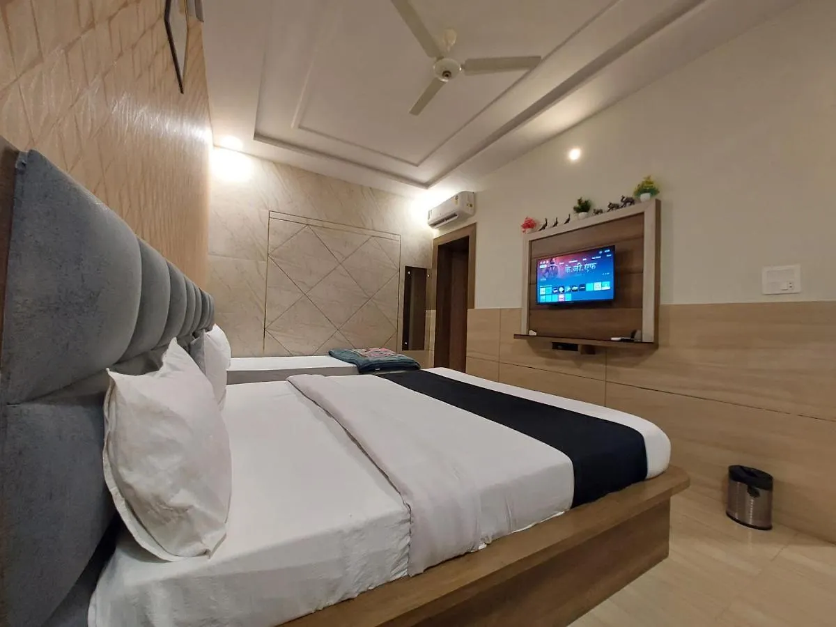 Taj Nice Point Manage By Taj Sunrise Group Agra  Homestay
