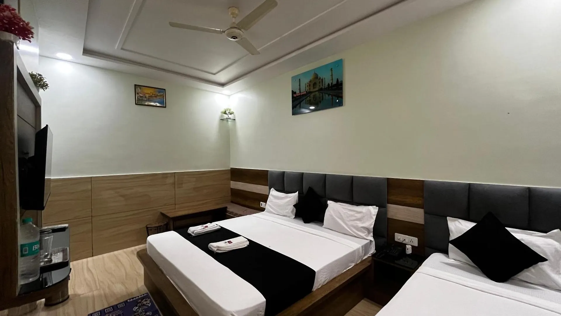 Homestay Taj Nice Point Manage By Taj Sunrise Group Agra